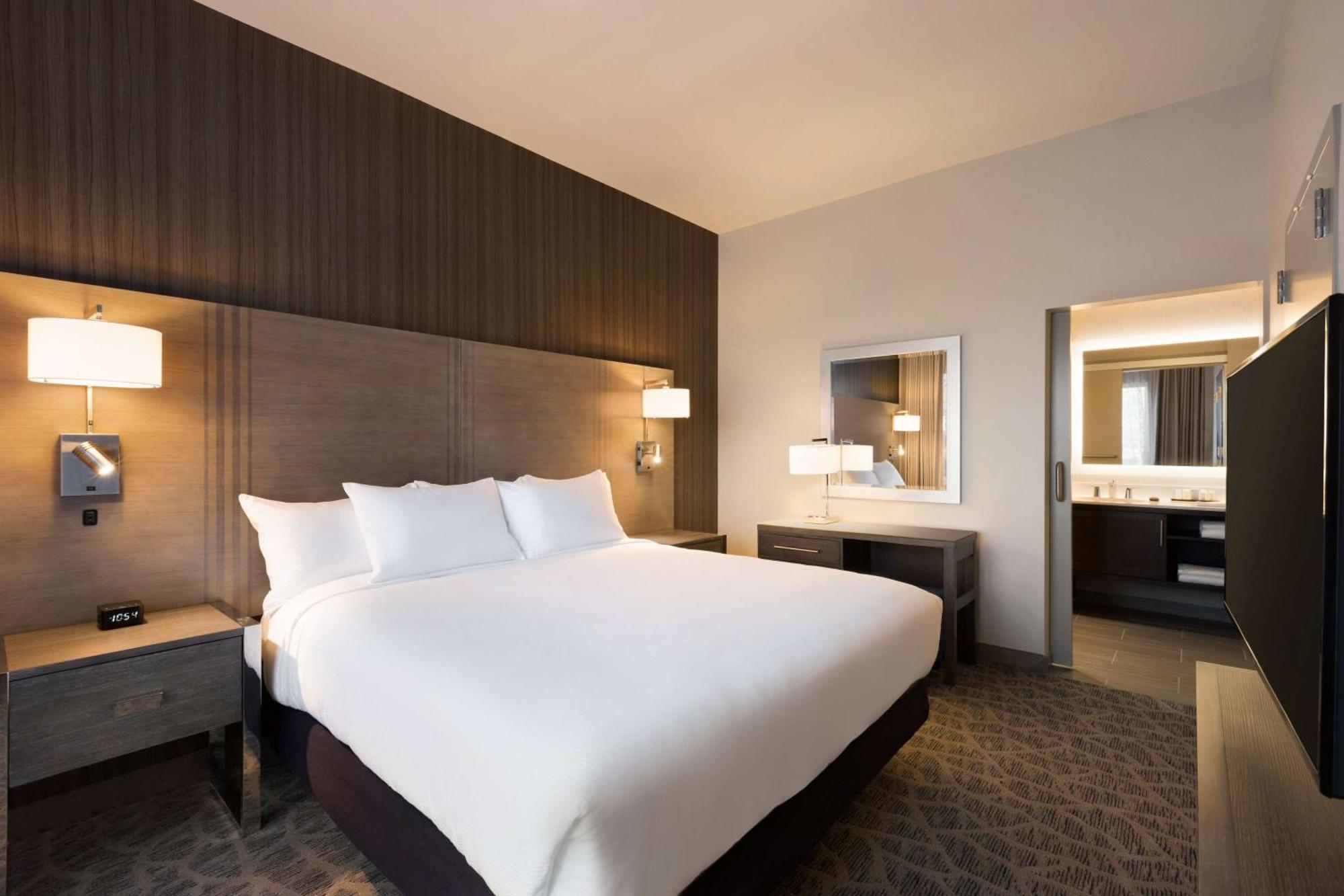 Embassy Suites By Hilton The Woodlands Eksteriør bilde