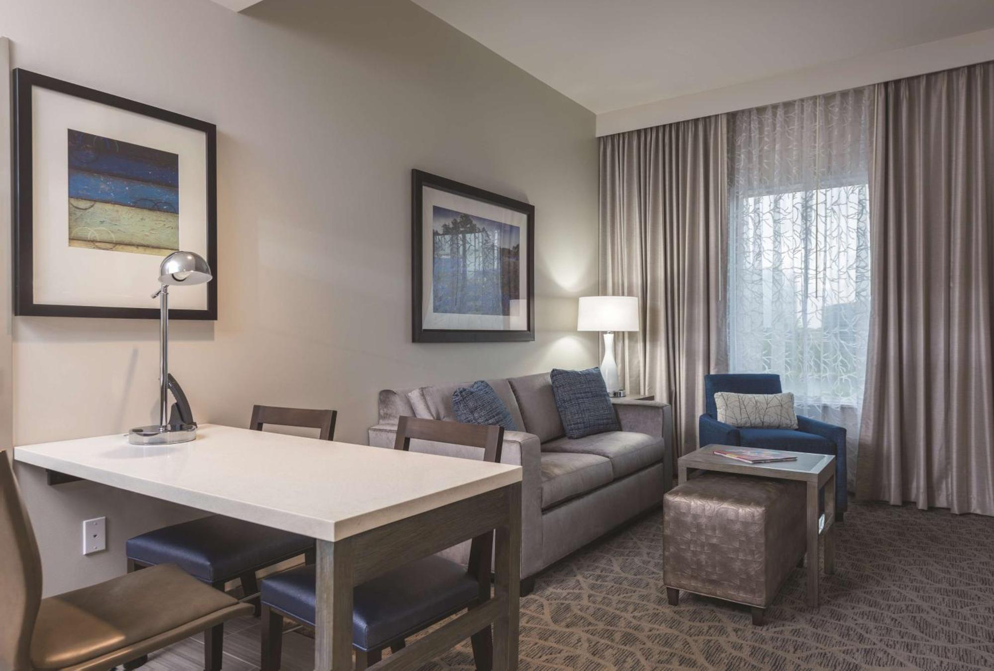 Embassy Suites By Hilton The Woodlands Eksteriør bilde