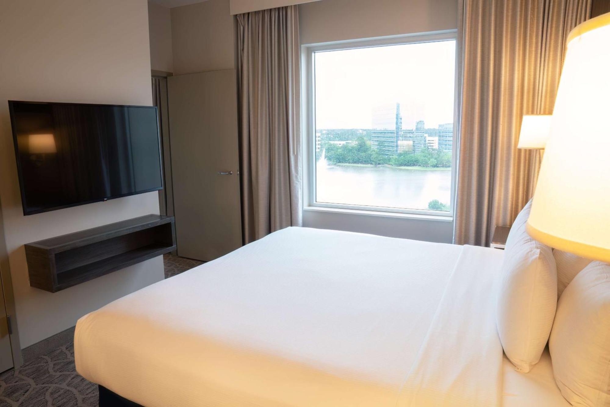 Embassy Suites By Hilton The Woodlands Eksteriør bilde